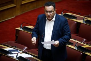 manolis syntixakis